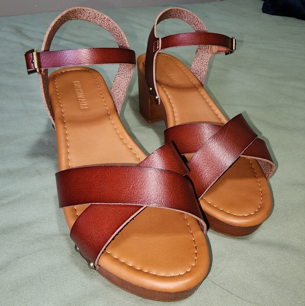 Chunky heel sandals
